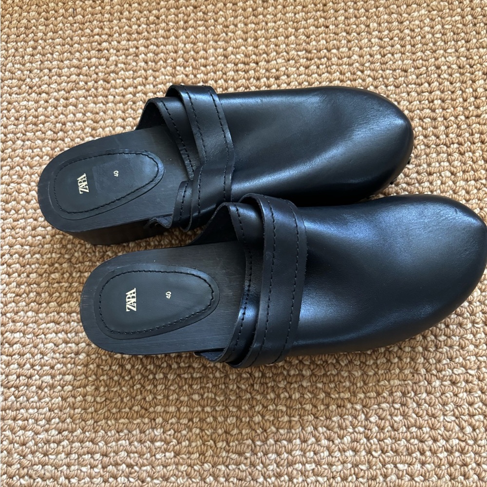 Zara Black Women's Clogs - Picture 4 of 5